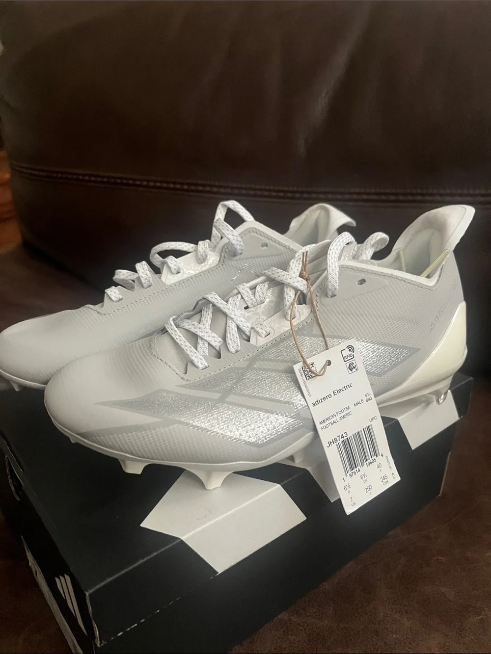 adidas Men's Gray Athletic Cleats - Minimalist Performance